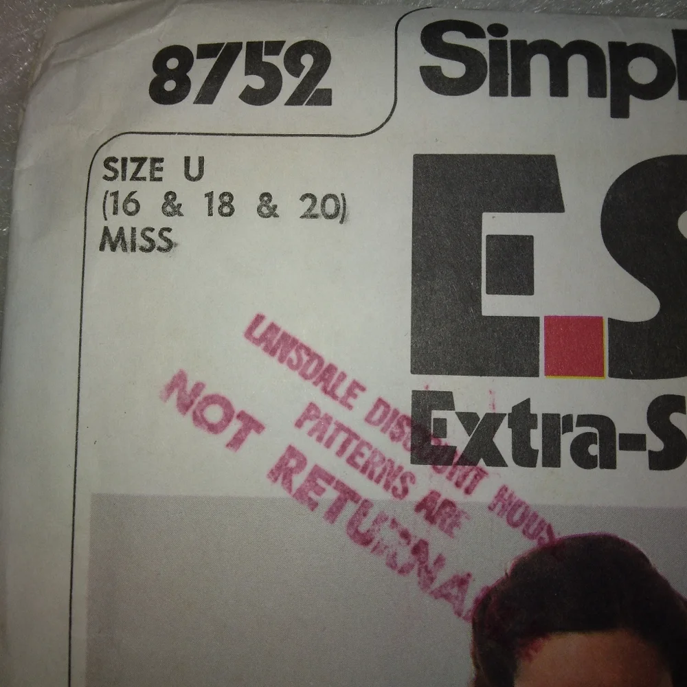 SIMPLICITY 8752 E.S.P. Misses' Caftan, size 16-20, c. 1978